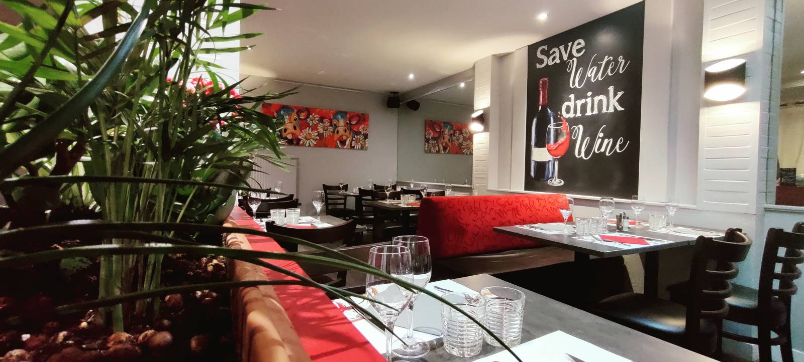 restaurant avec terrasse ensoleillée ouvert 7/7 midis et soirs 