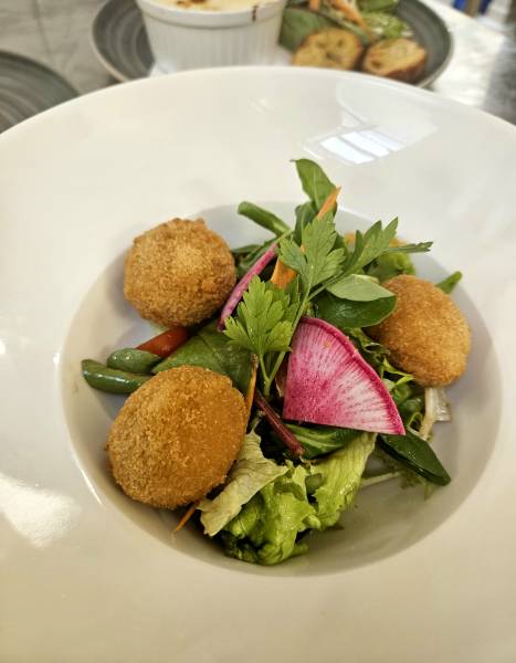 Salade de Pont-l'Evêque en Cromesquis