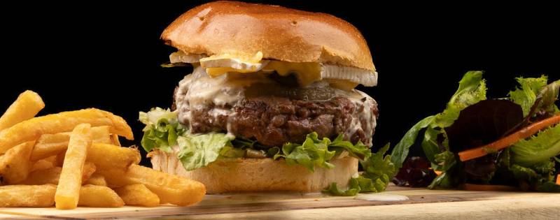 Le Burger qui Tabasse au Havre : Viande Hachée sur Place, issue de Carcasse Entière. Le Goût de notre Expertise Boucher !